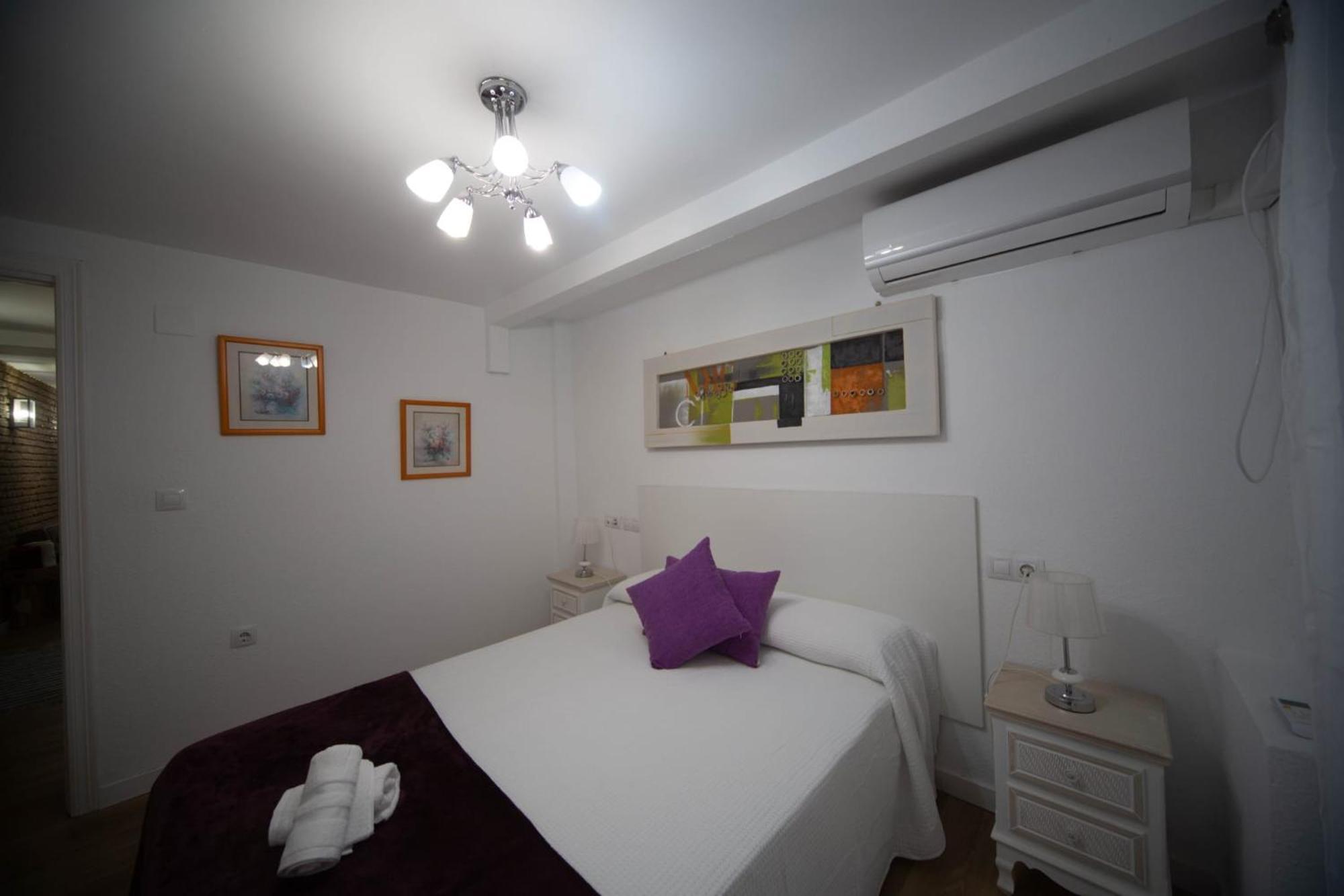 Santa Catalina Center Apartment Sevilla Bagian luar foto